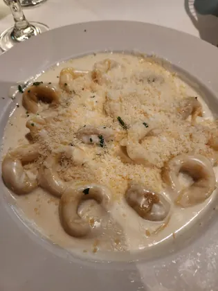 LUCETI'S on 25th, business photo 4