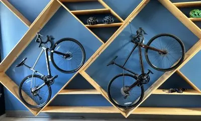 Straight Wheel Cycling, business photo 1